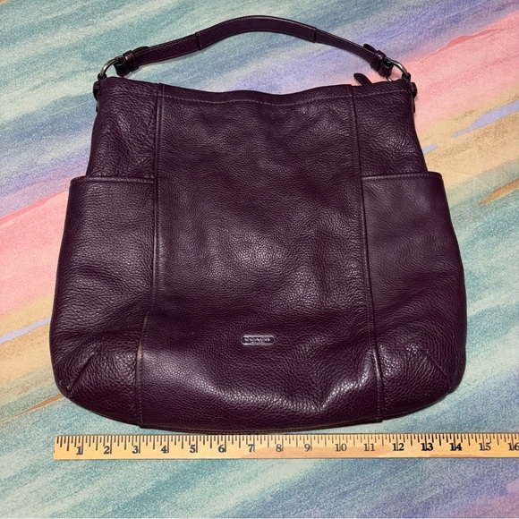 Coach shoulder crossbody Hobo pebbled bag dark plum - Picture 8 of 13